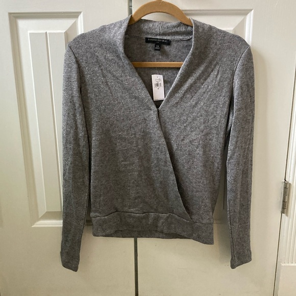 Banana Republic Tops - Banana Republic sparkly grey long sleeve top